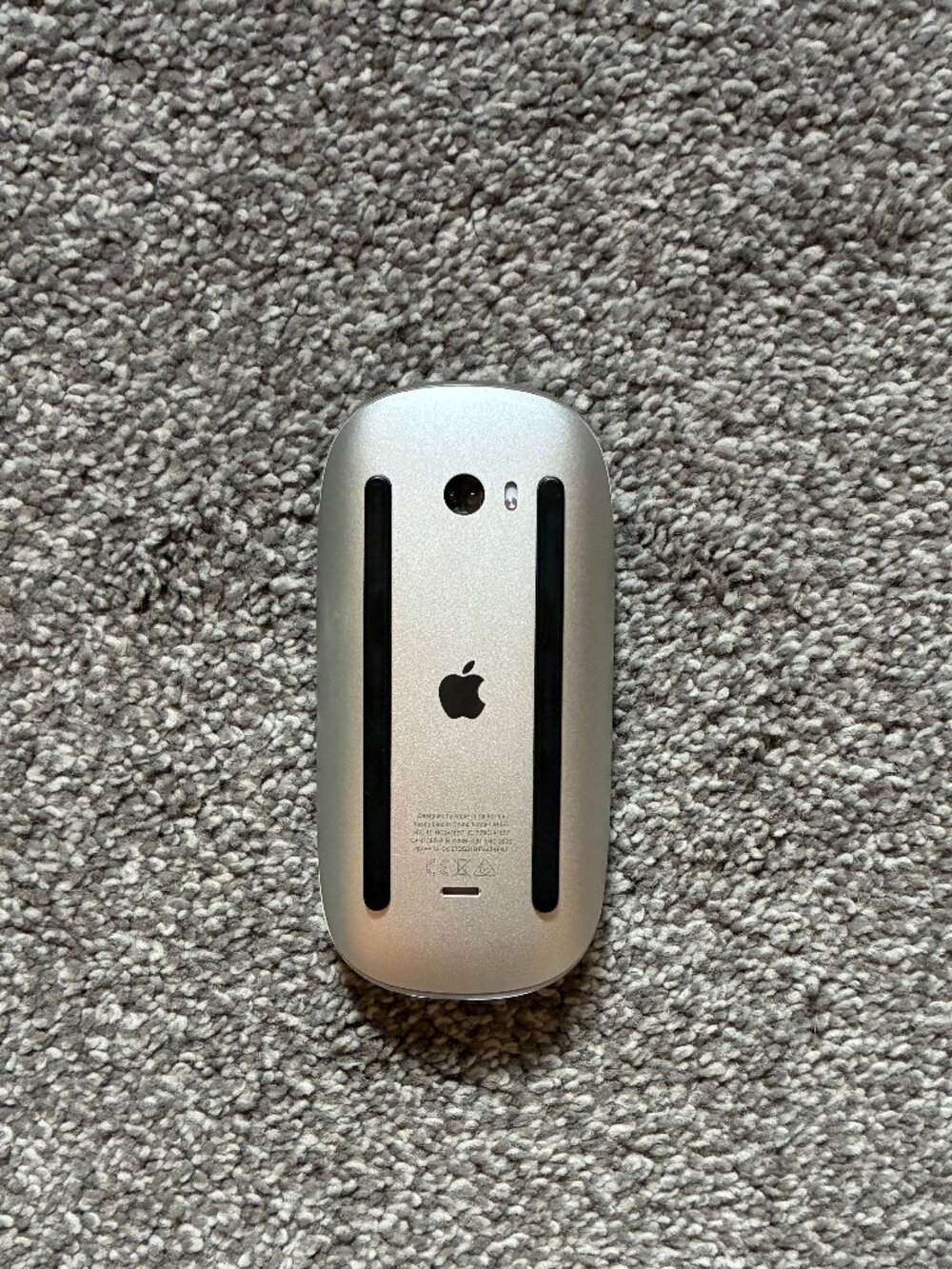 Apple Magic Keyboard With Mouse - Picture 4 of 5